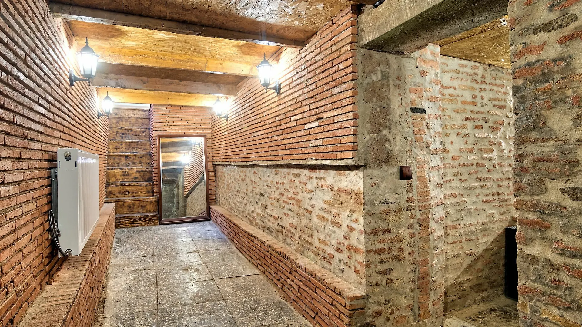 第比利斯 Q&B House酒店